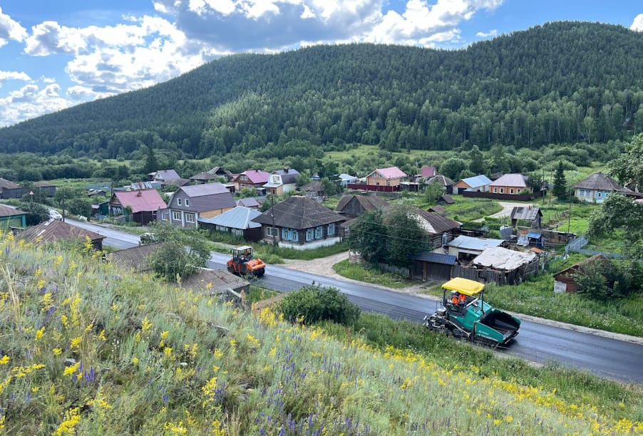 В Челябинской области ремонтируют дорогу к горнолыжному курорту «Солнечная долина»