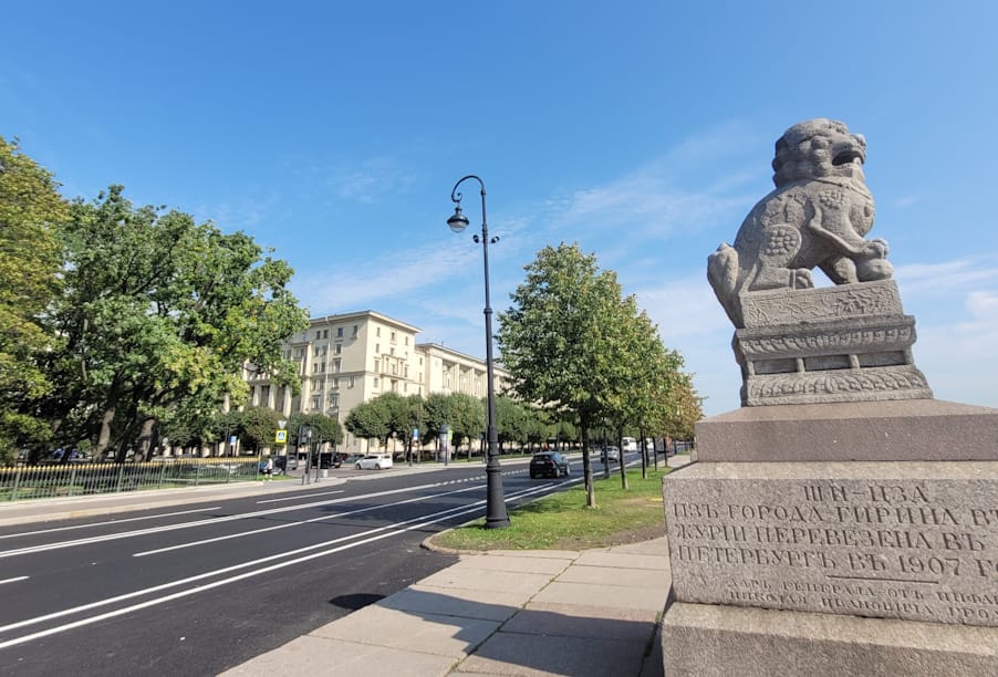 В Санкт-Петербурге досрочно завершили ремонт Петровской набережной